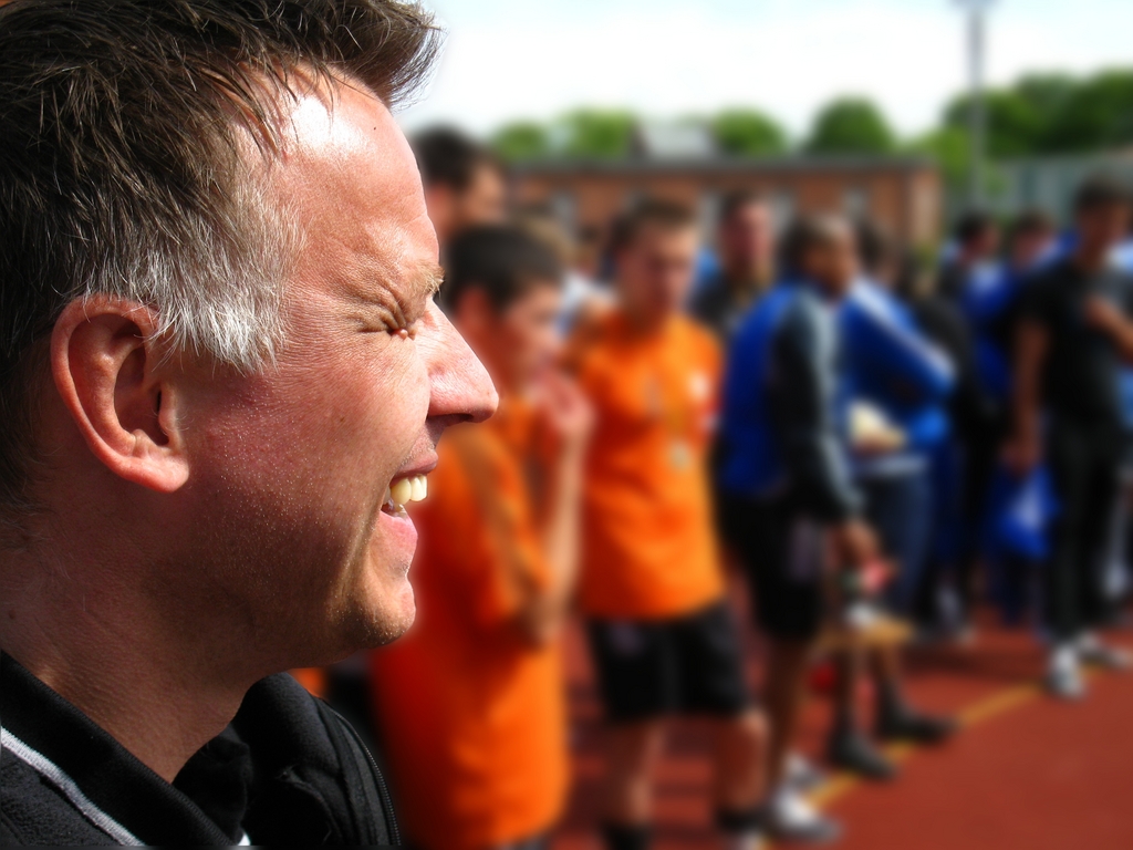 ... Moderator des Fußballturniers um den Pokal des Anstaltsbeirates und Stadionsprecher bei Bayer 04 Leverkusen bei der Siegerehrung. Quelle: Jörg Gieseking - Klaus_Schenkmann